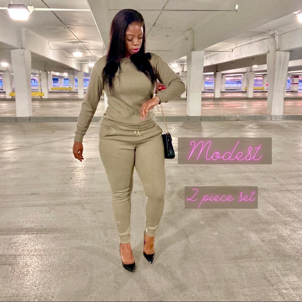 MODEST 2 PIECE SET
